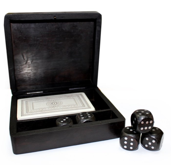 Set poker baraja+dados en caja madera decorada