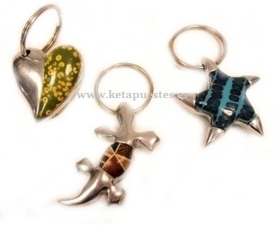 Llavero metal-esmalte colores