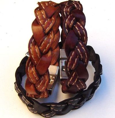 Pulsera cuero trenzado con cosido  070