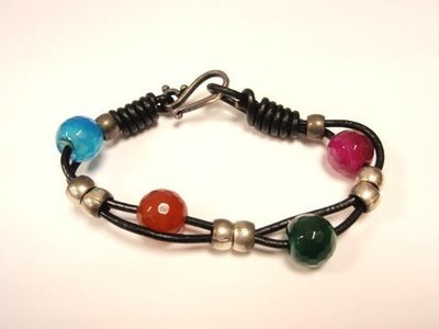 Pulsera artesanal cuero con ágatas mod.9