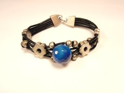 Pulsera artesanal cuero con ágata mod.7
