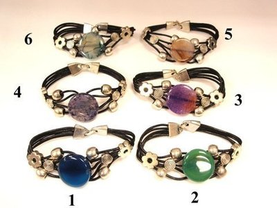 Pulsera artesanal cuero con ágata mod.1