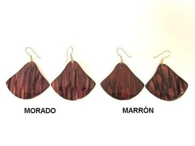 Pendiente latón esmaltado 1972