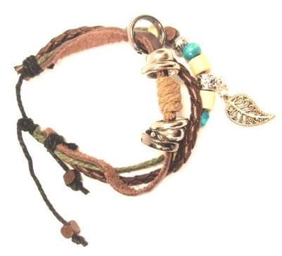Pulsera triple con piezas y colgantes 5526