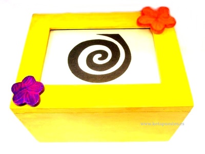 Caja con Portafotos Grande amarilla